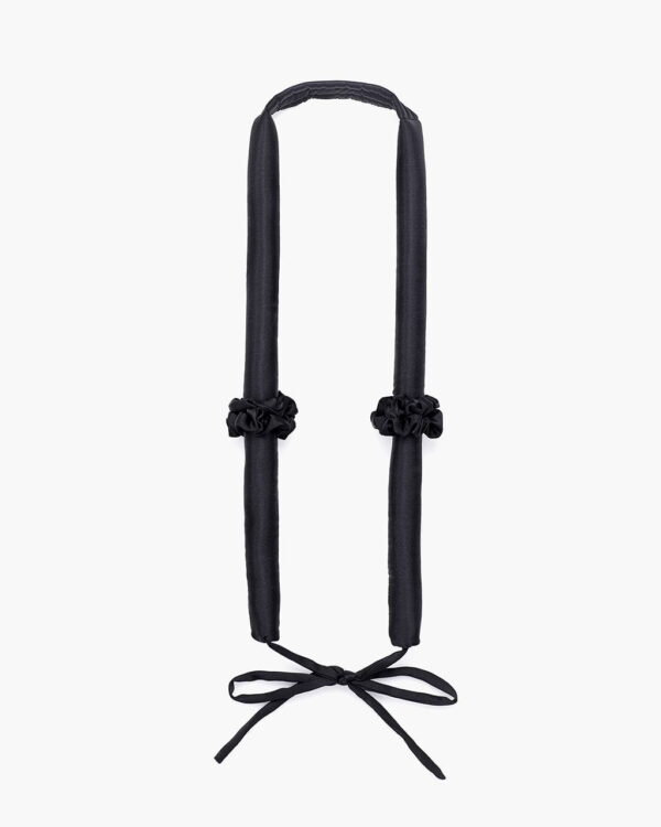 Wąski jedwabny wałek do włosów Almania + scrunchies – Czarny